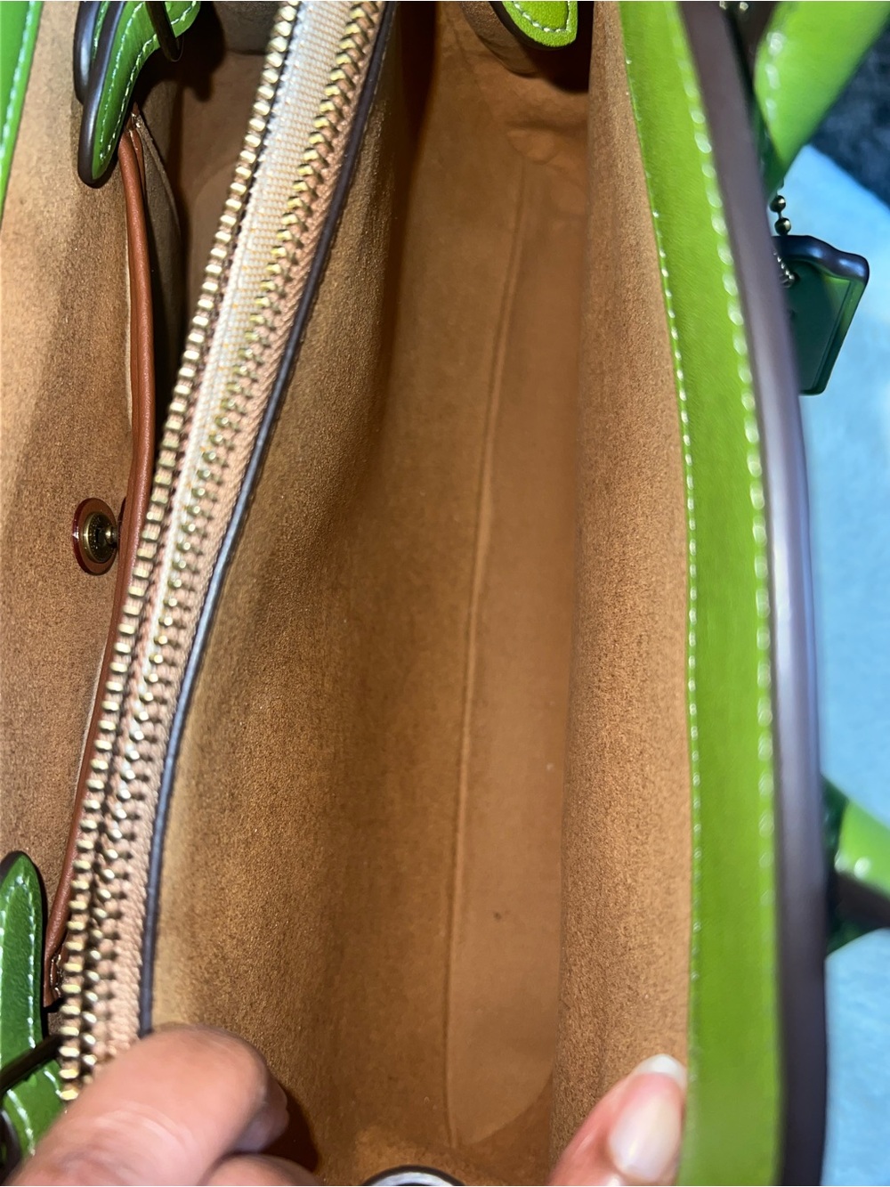 Coach Dark Lime Empire 26 💚 - Picture 10 of 11